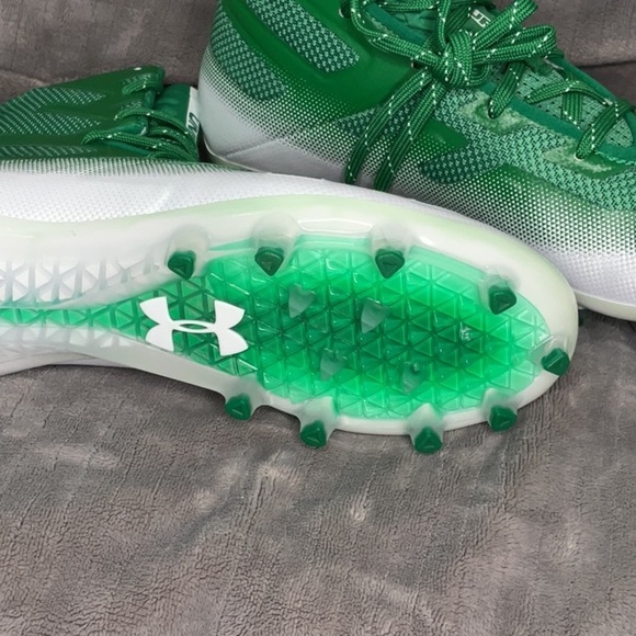 NIB Under Armour Highlight Football Cleat - Picture 3 of 6